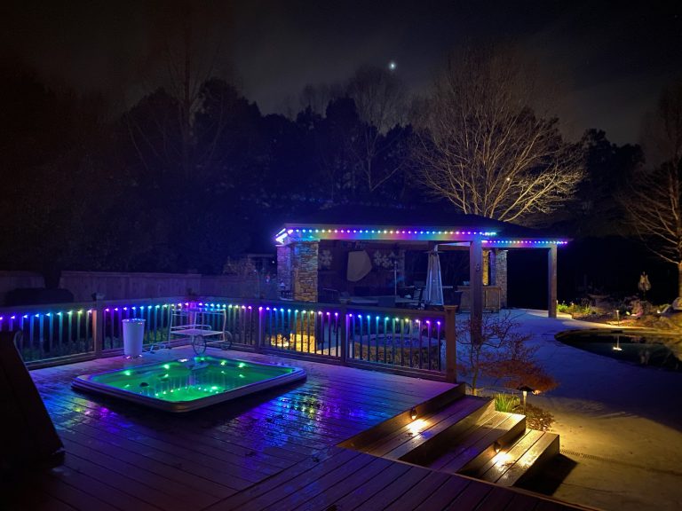 Fence with LED accent lighting